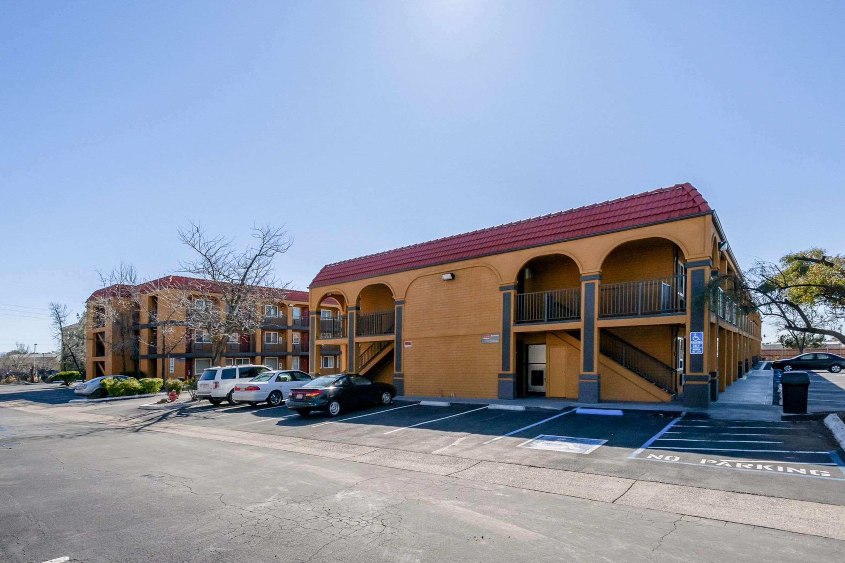 Quality Inn Redding Near I-5 Dış mekan fotoğraf