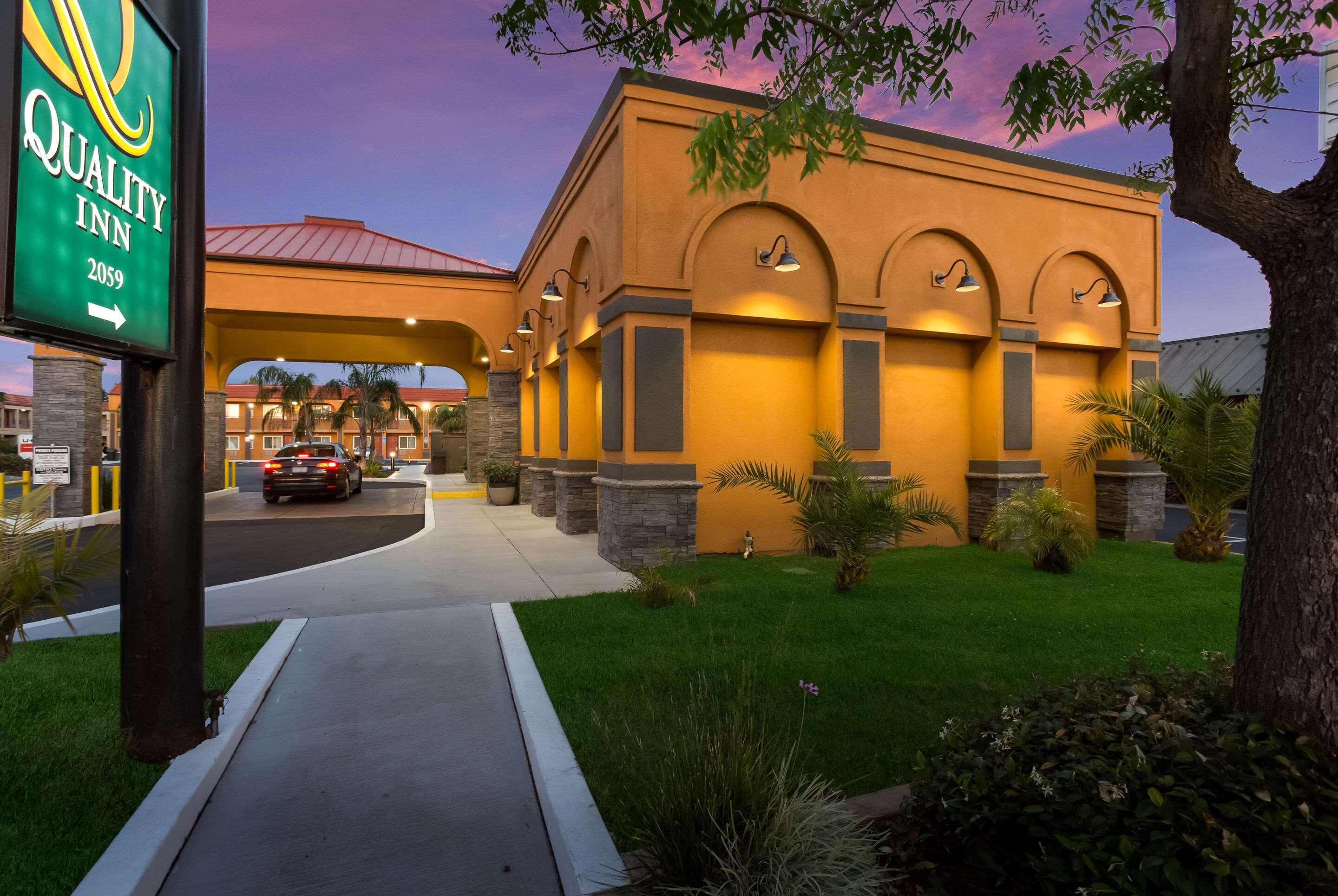 Quality Inn Redding Near I-5 Dış mekan fotoğraf