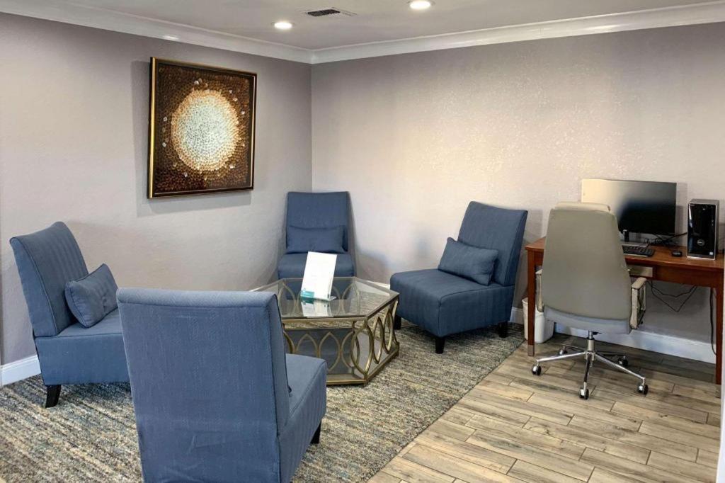 Quality Inn Redding Near I-5 Dış mekan fotoğraf
