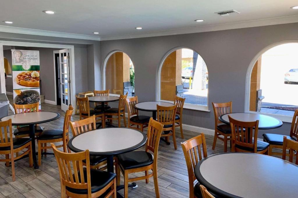 Quality Inn Redding Near I-5 Dış mekan fotoğraf