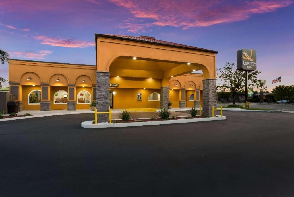 Quality Inn Redding Near I-5 Dış mekan fotoğraf