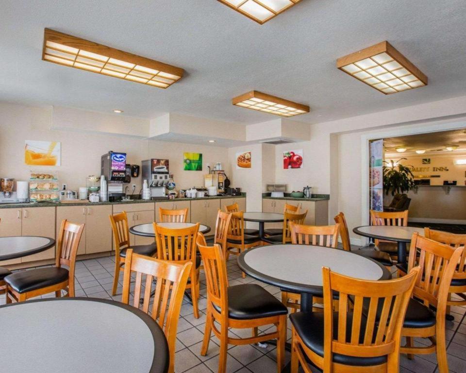 Quality Inn Redding Near I-5 Dış mekan fotoğraf