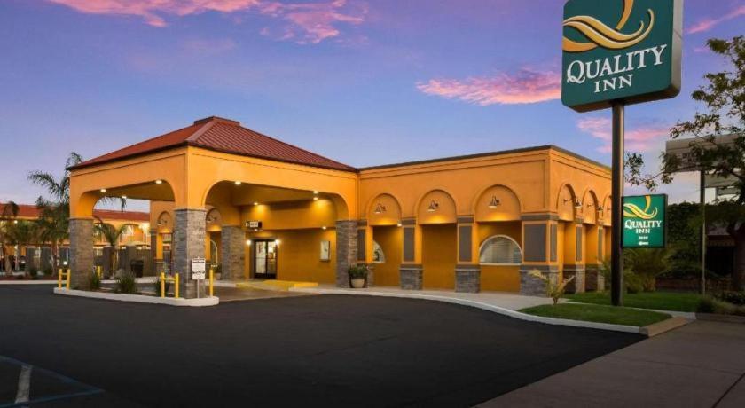 Quality Inn Redding Near I-5 Dış mekan fotoğraf